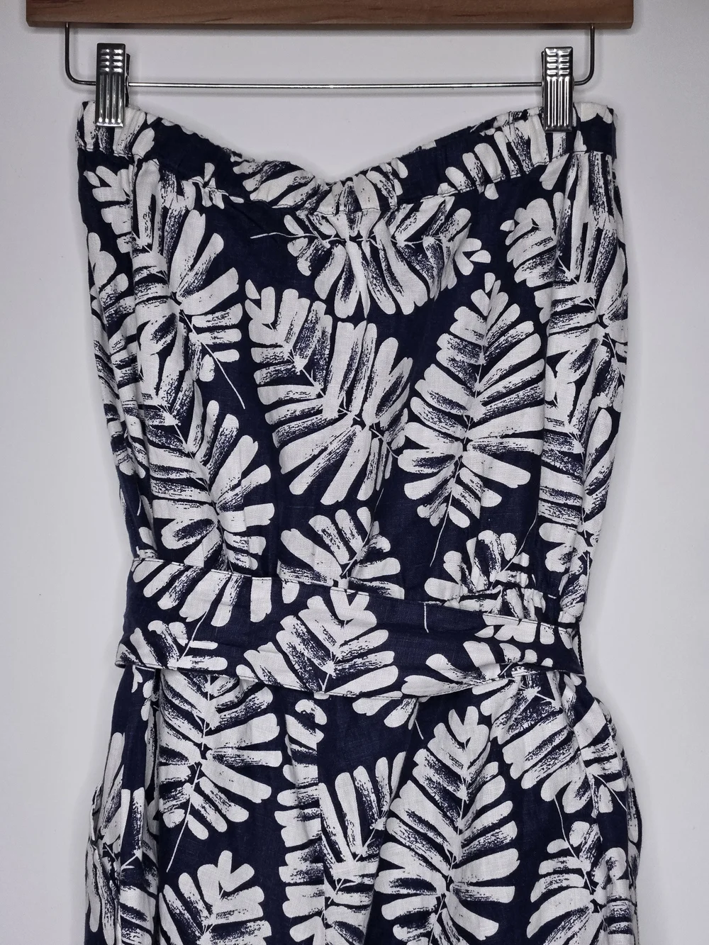 Banana Republic 100% Linen Navy and White Leaf Print Strapless Romper Size 8